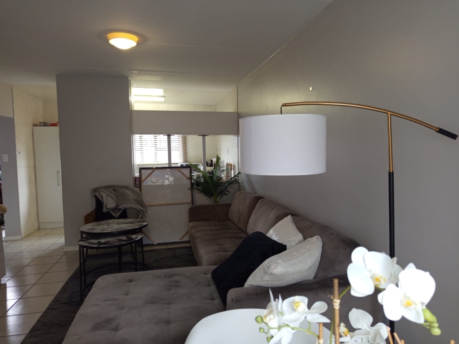 2 Bedroom Property for Sale in Langenhovenpark Free State